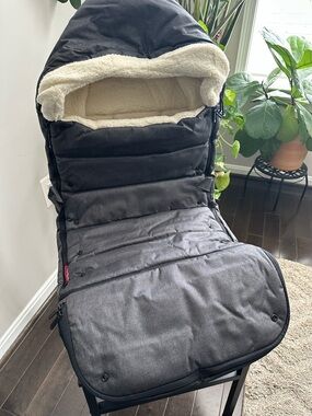 Momcozy universal Stroller Footmuff